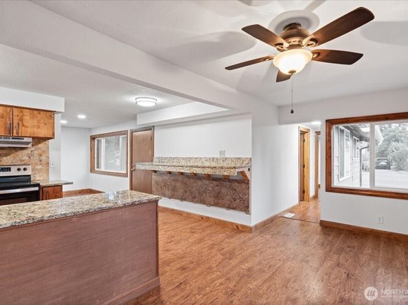 22406 56th Avenue W, Mountlake Terrace WA 98043