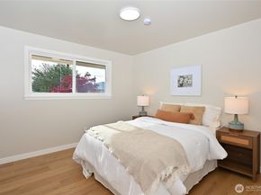 324 NW 195th Street, Shoreline WA 98177