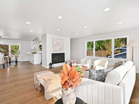 324 NW 195th Street, Shoreline WA 98177