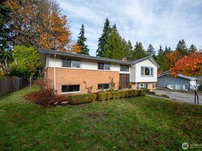 324 NW 195th Street, Shoreline WA 98177