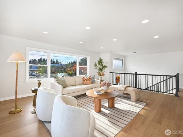 324 NW 195th Street, Shoreline WA 98177