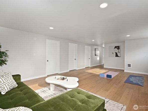 324 NW 195th Street, Shoreline WA 98177