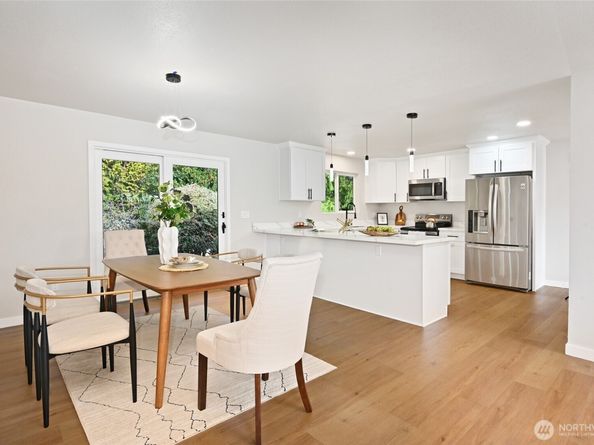 324 NW 195th Street, Shoreline WA 98177