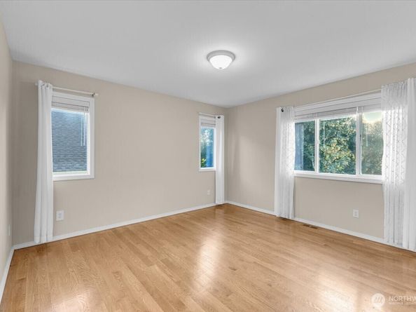 17329 34th Place W, Lynnwood WA 98037