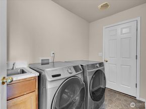 17329 34th Place W, Lynnwood WA 98037