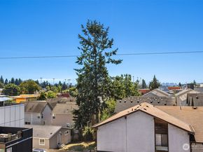 1406 N 95th Street, Seattle WA 98103