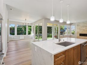5723 NE 197th Street, Kenmore WA 98028