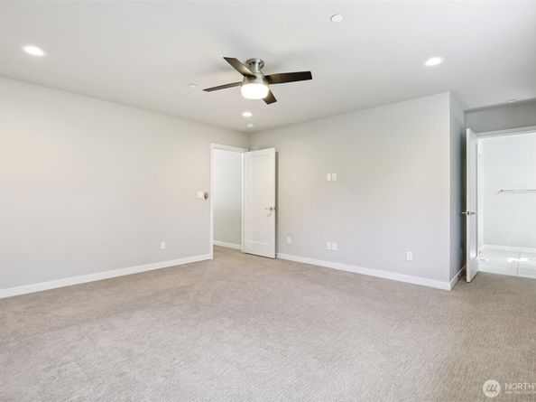 5723 NE 197th Street, Kenmore WA 98028