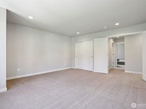 5723 NE 197th Street, Kenmore WA 98028
