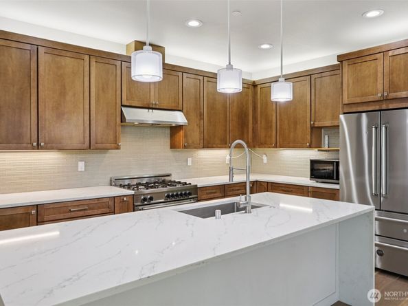 5723 NE 197th Street, Kenmore WA 98028