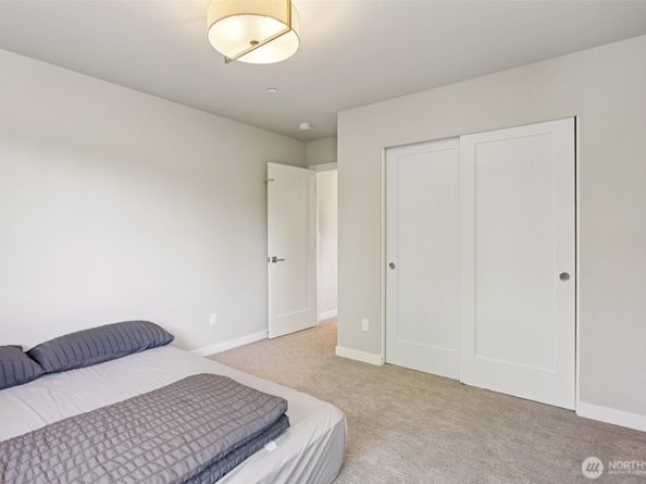 5723 NE 197th Street, Kenmore WA 98028