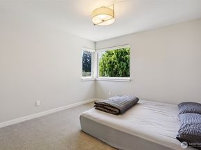 5723 NE 197th Street, Kenmore WA 98028