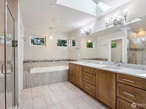 5723 NE 197th Street, Kenmore WA 98028