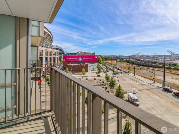 590 1st Avenue 601, Seattle WA 98104
