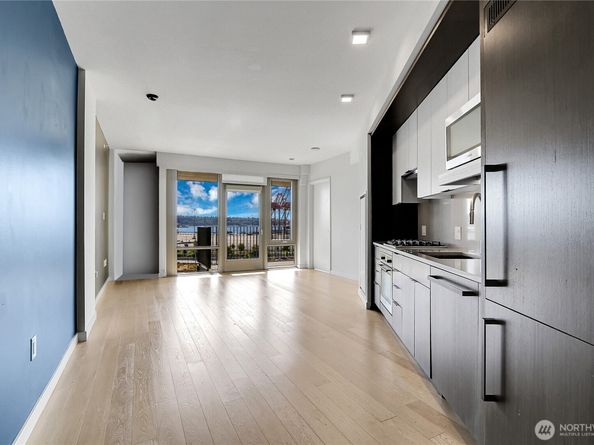 590 1st Avenue 601, Seattle WA 98104