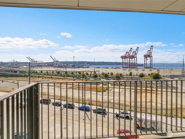 590 1st Avenue 601, Seattle WA 98104