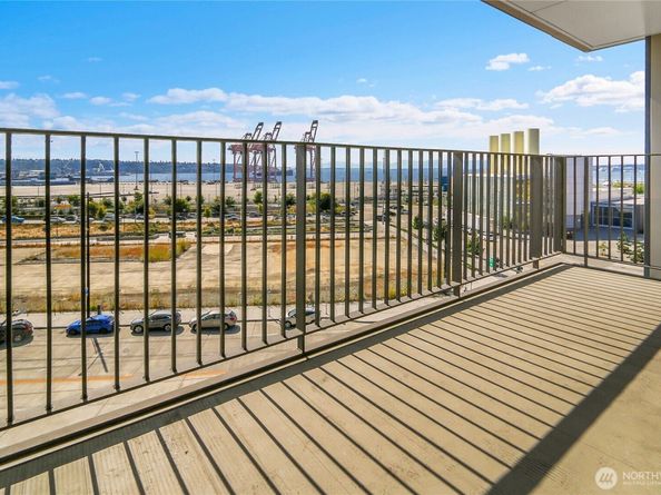 590 1st Avenue 601, Seattle WA 98104