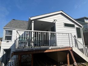 347 NW 52nd Street, Seattle WA 98107