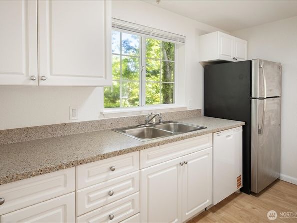 23319 Cedar Way K105, Mountlake Terrace WA 98043
