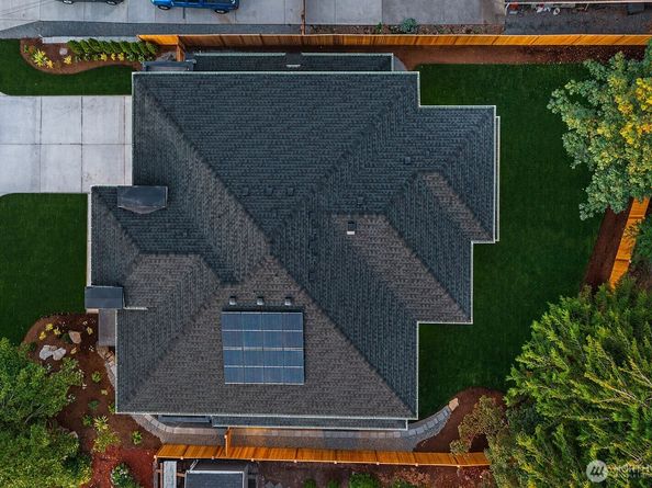 1053 160th Avenue SE, Bellevue WA 98008