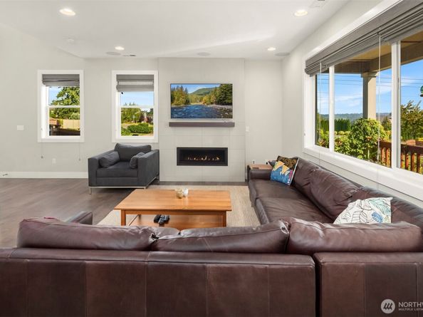 13441 NE 129th Drive, Kirkland WA 98034