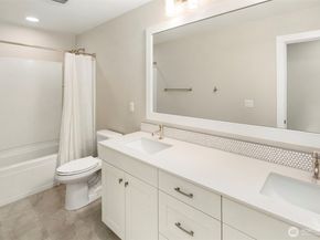13441 NE 129th Drive, Kirkland WA 98034