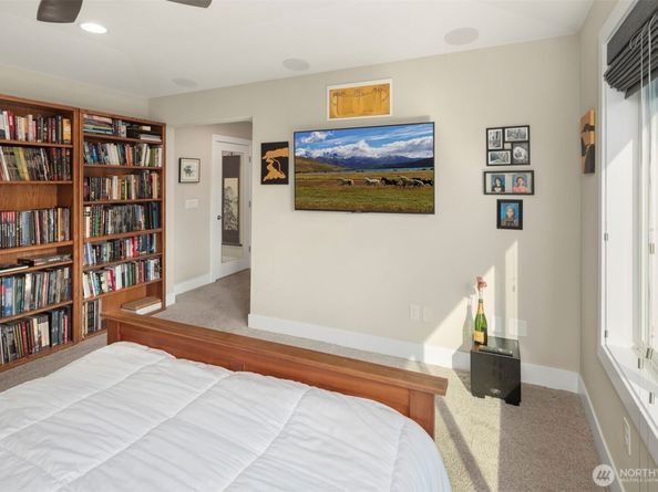 13441 NE 129th Drive, Kirkland WA 98034