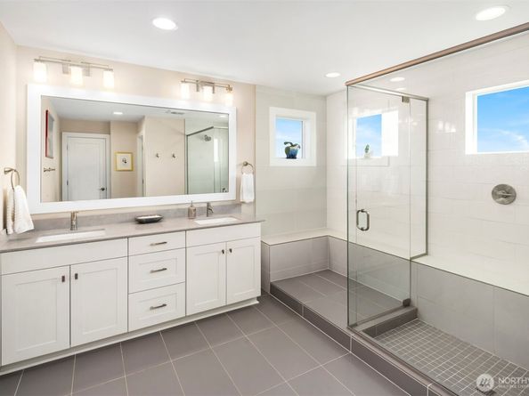 13441 NE 129th Drive, Kirkland WA 98034