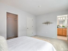 4051 Providence Point Drive SE 2034, Issaquah WA 98029
