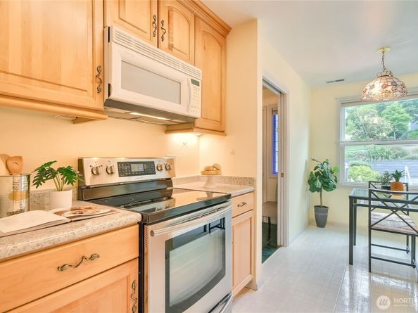 4051 Providence Point Drive SE 2034, Issaquah WA 98029