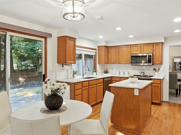 3602 243rd Avenue SE, Sammamish WA 98029