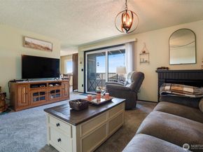 3560 Narrows View Lane NE 202, Bremerton WA 98310