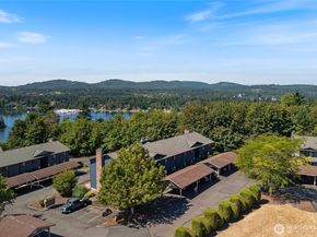 3560 Narrows View Lane NE 202, Bremerton WA 98310