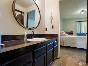 3560 Narrows View Lane NE 202, Bremerton WA 98310