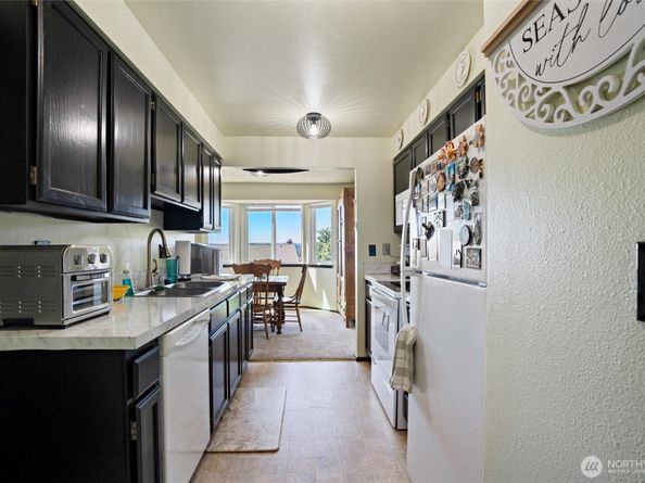 3560 Narrows View Lane NE 202, Bremerton WA 98310