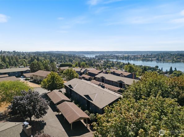 3560 Narrows View Lane NE 202, Bremerton WA 98310