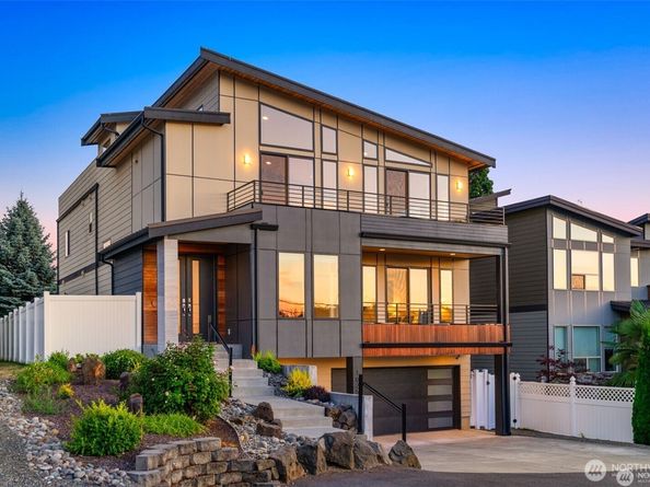 1025 N 36th Street, Renton WA 98056