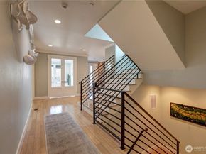 1025 N 36th Street, Renton WA 98056
