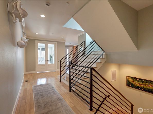 1025 N 36th Street, Renton WA 98056