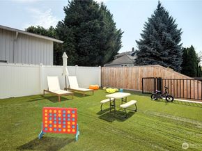 1025 N 36th Street, Renton WA 98056