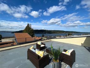 1025 N 36th Street, Renton WA 98056