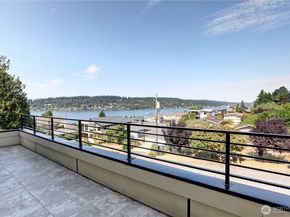 1025 N 36th Street, Renton WA 98056