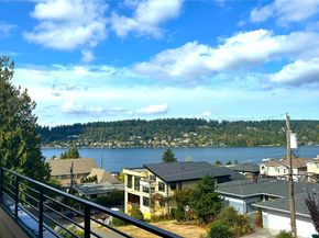 1025 N 36th Street, Renton WA 98056