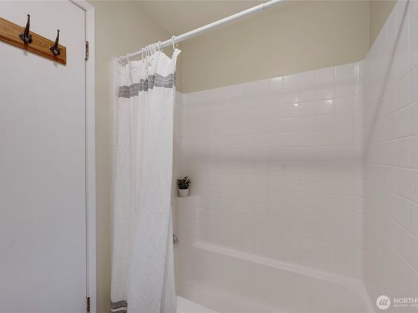 21325 SE 24th Street, Sammamish WA 98075