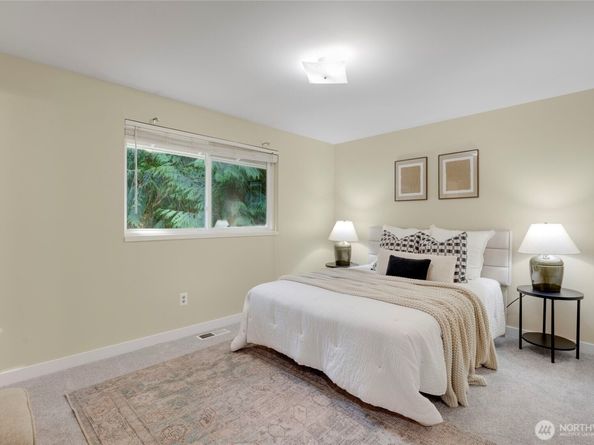 21325 SE 24th Street, Sammamish WA 98075