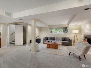 21325 SE 24th Street, Sammamish WA 98075