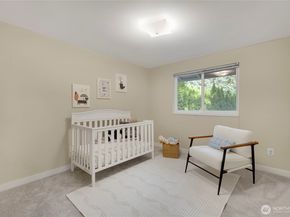 21325 SE 24th Street, Sammamish WA 98075