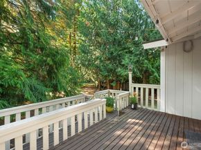 21325 SE 24th Street, Sammamish WA 98075
