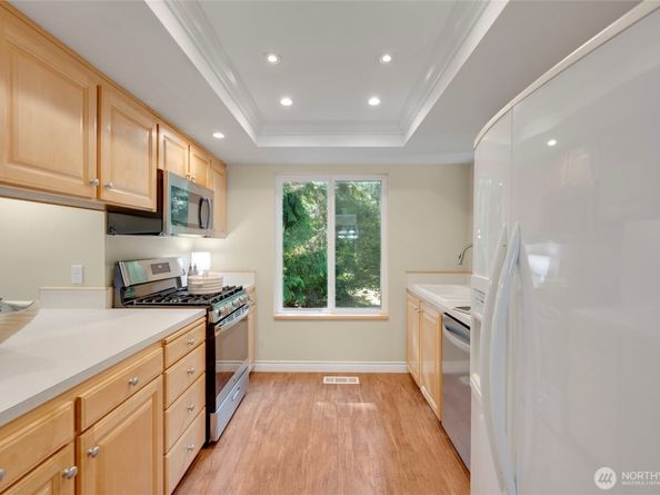 21325 SE 24th Street, Sammamish WA 98075