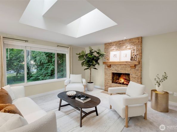 21325 SE 24th Street, Sammamish WA 98075